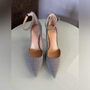 Vince Camuto single strap heels